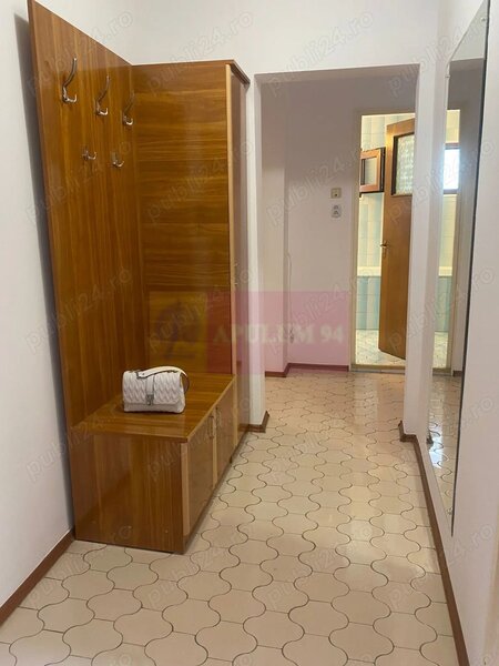 Inchiriere 2 camere B-dul Chisinau - stradal