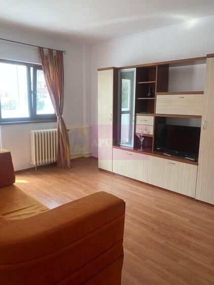 Inchiriere 2 camere B-dul Chisinau - stradal